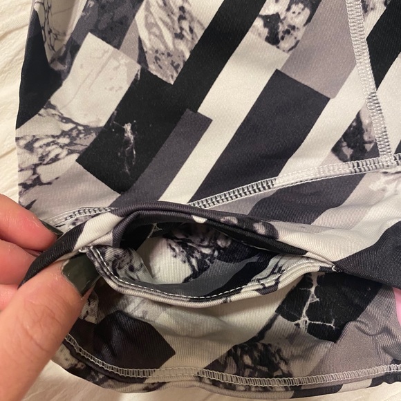 Black/White/Grey Patterned Marc NY Crop Legging - Picture 4 of 4